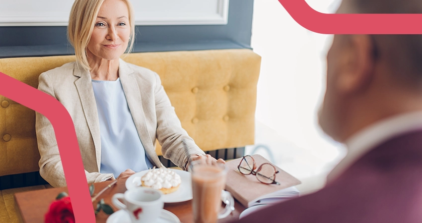 Gérer le premier rendez-vous depuis un site de rencontre seniors en France
